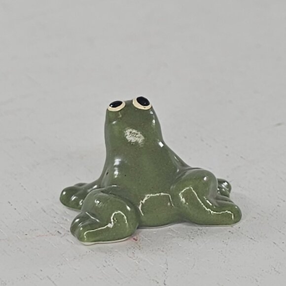 Bug House Frog Miniature Figurine Bone China Green Toad Collectible Decor - Picture 4 of 7
